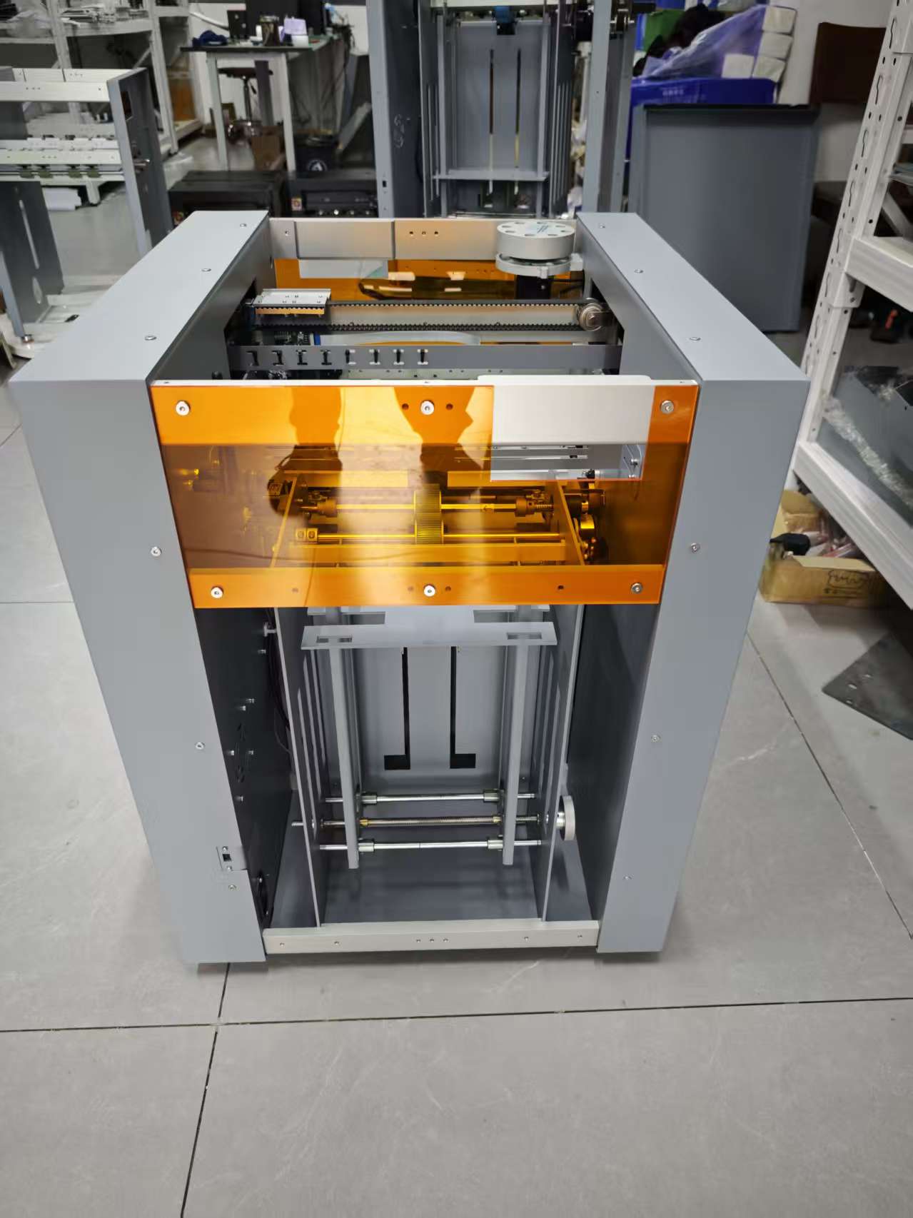 UUNA TEK® iAuto Premiumシリーズ – 世界最大容量の自動筆記機 | 1回の筆記で最大2,400通の手紙または700枚の封筒を筆記可能 | プレミアムモデルとプレミアムウルトラモデル